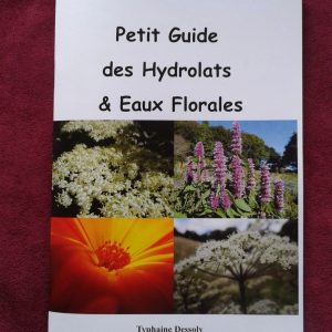 guide-hydrolat-eau-florale-bretagne-couverture-rotated-1.jpg 1/ Petit guide des Hydrolats & Eaux Florales